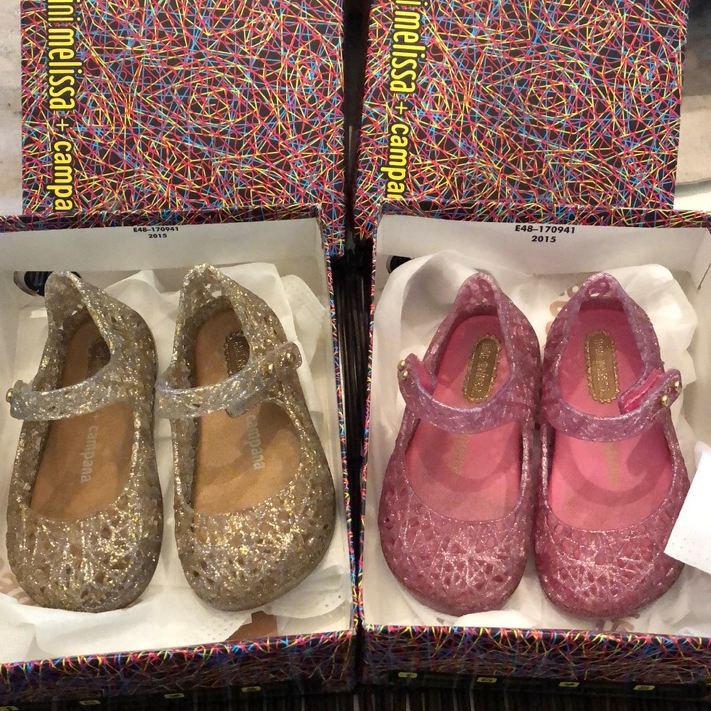 Size 6 mini melissa shoes (2 pair)